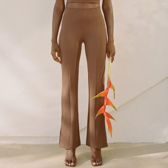 Abercrombie & Fitch split hem Ponte flared pants chocolate brown size large - Picture 1 of 8